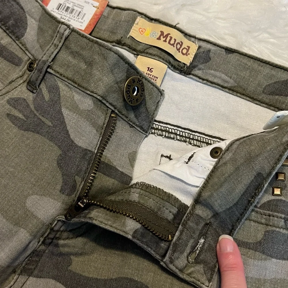 Mudd Girls Super Skinny Jeans Pants Camo print with studs 5 pocket Distressed 16